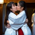 巫女百合キス 2枚目