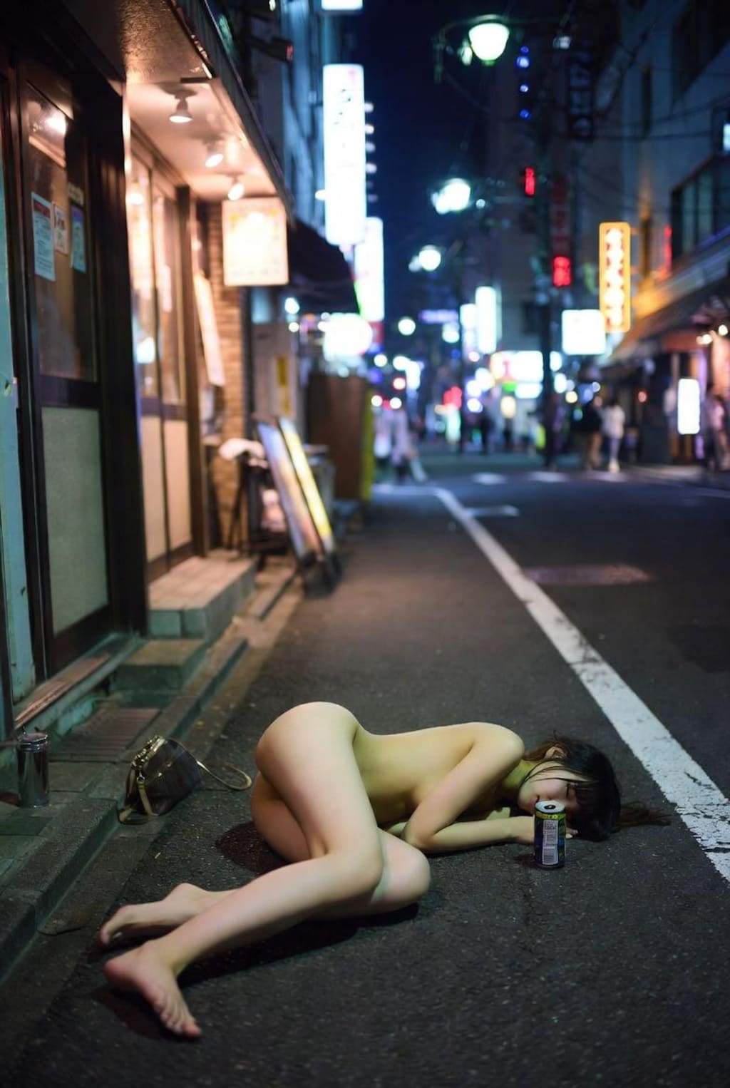 酔いつぶれた子