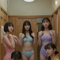 プールの更衣室風景 4枚目