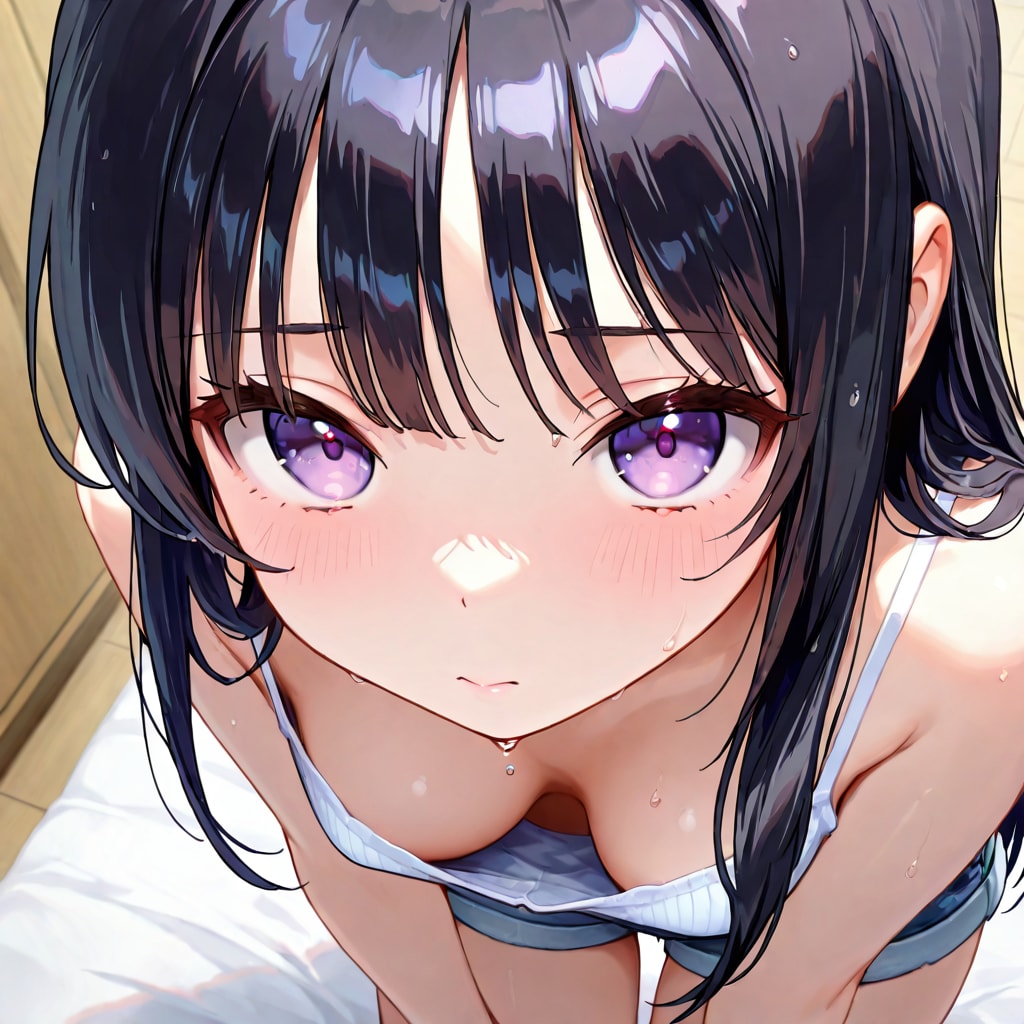 キャミから見える谷間