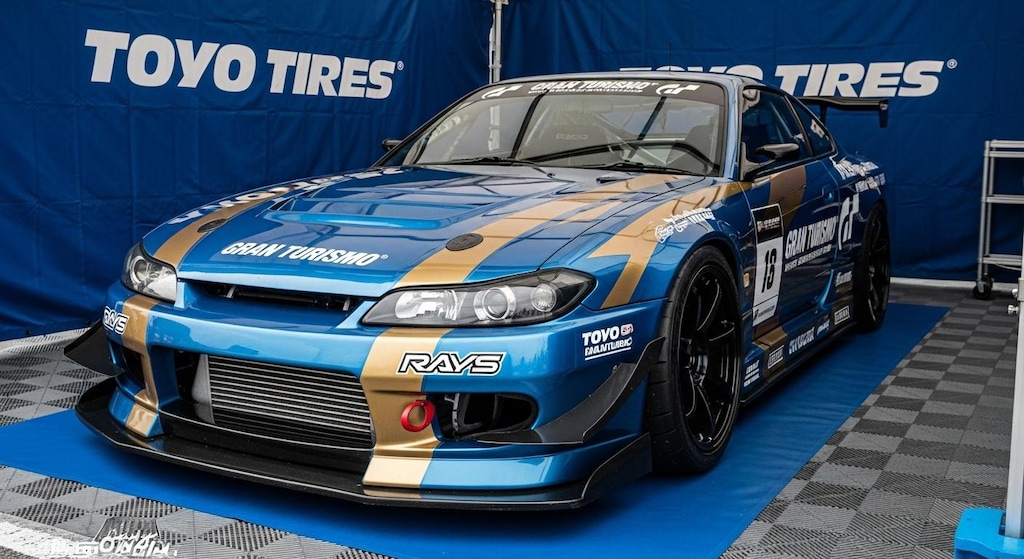 トーヨータイヤS15