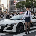 婦警さんとパトカー 4枚目