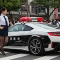 婦警さんとパトカー 5枚目