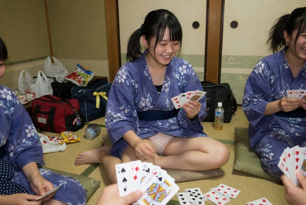 修学旅行の夜に...