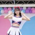 かわいい娘も出すときは出す 2枚目