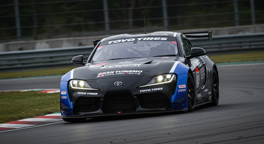 トーヨータイヤGRスープラレーシングカー
