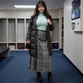 グレーのロングダウンコート 5枚目