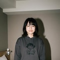 怪しげなバイトに応募するか迷ってるオタク女子 2枚目