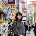 怪しげなバイトに応募するか迷ってるオタク女子 3枚目