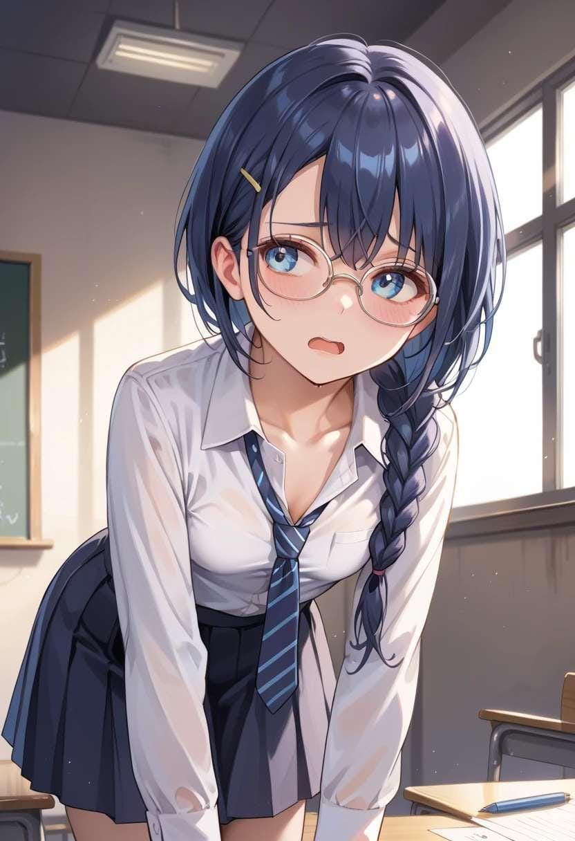 眼鏡女子のチラ見せ