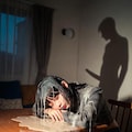 家に遊びに来た女友達が疲れて寝ちゃったので寝起きにドッキリで髪にぶっかけしたった！(フォト版) 5枚目