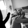家に遊びに来た女友達が疲れて寝ちゃったので寝起きにドッキリで髪にぶっかけしたった！(フォト版) 3枚目