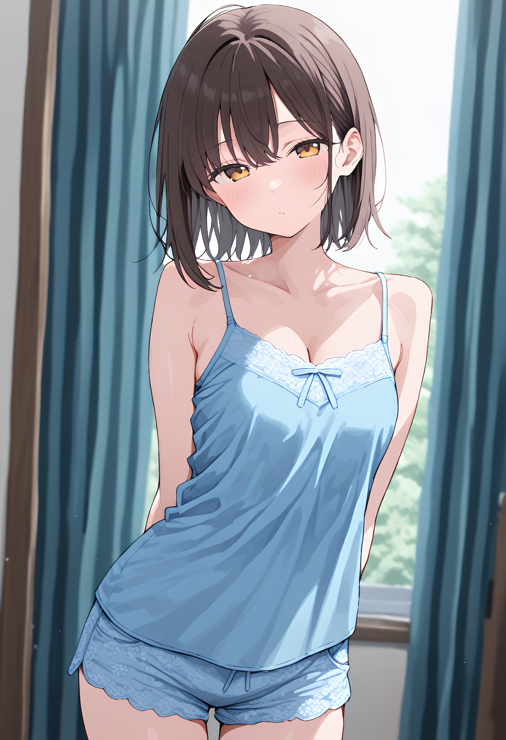 キャミソール姿