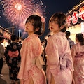 スリットミニ浴衣で花火大会に出かける男の娘 4枚目