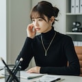 憧れの上司、仕事中 4枚目