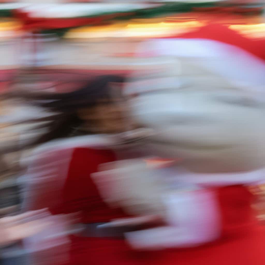 ジタバタ するなよ♪ちびサンタちゃんも 来るぜ！