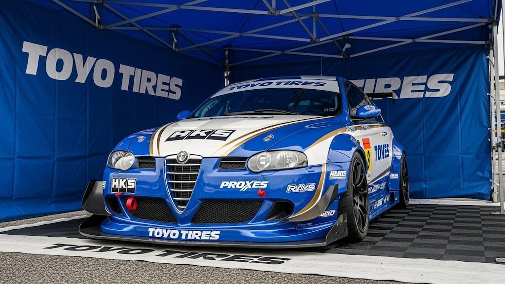 トーヨータイヤアルファロメオ147GTA