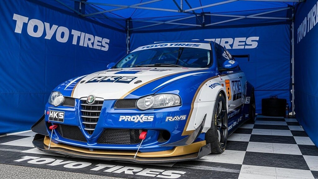 トーヨータイヤアルファロメオ147GTA