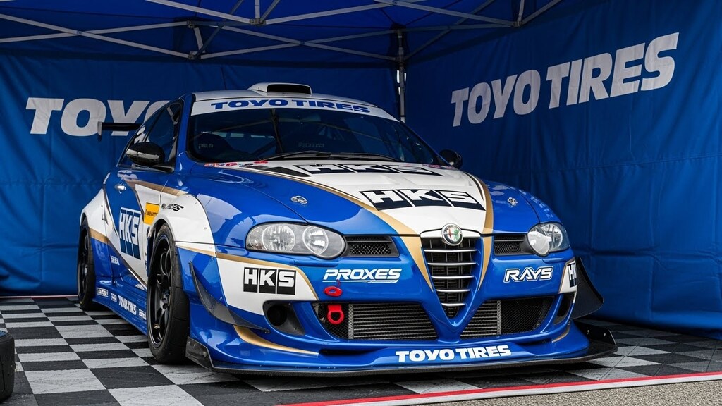 トーヨータイヤアルファロメオ147GTA