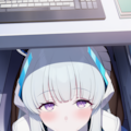 机の下からのいたずら 2枚目