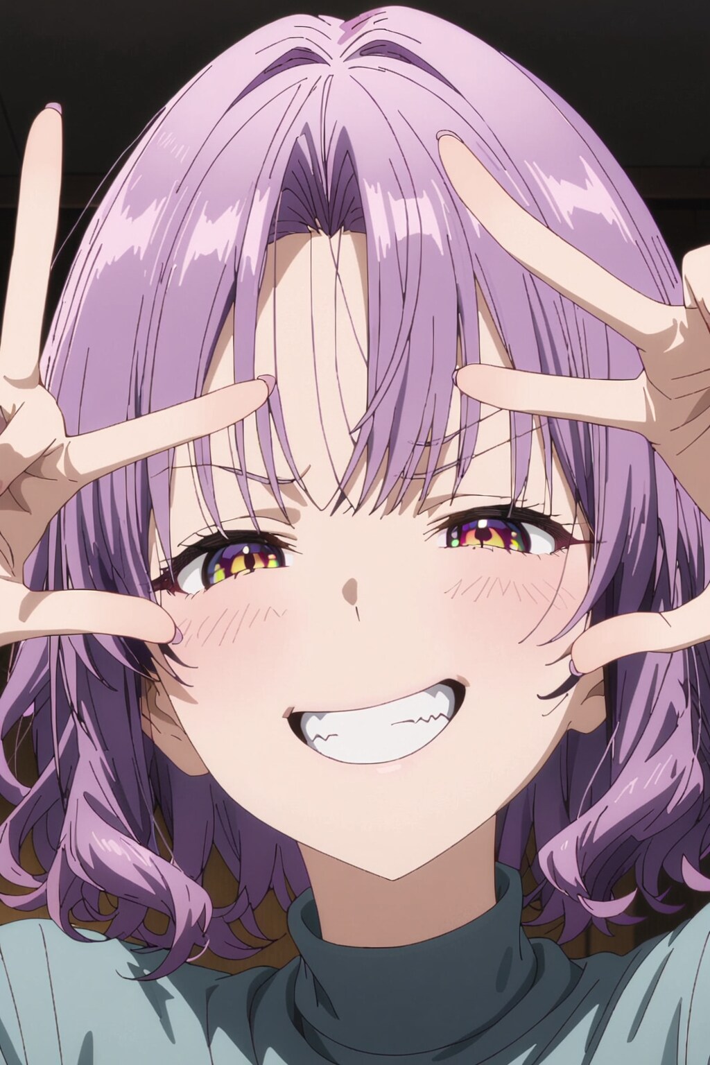 紫髪ウェーブお姉さん