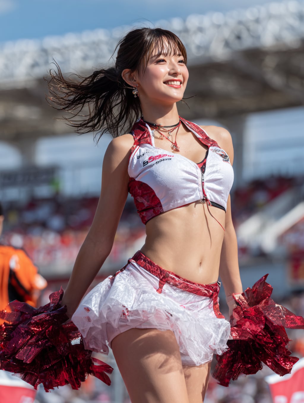 見えそうで見えないチアガール
