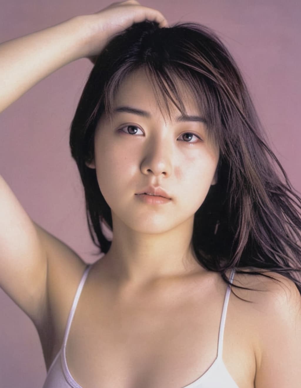 両目を覆う髪