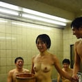 先輩の真似をして男湯に入っちゃう後輩 4枚目