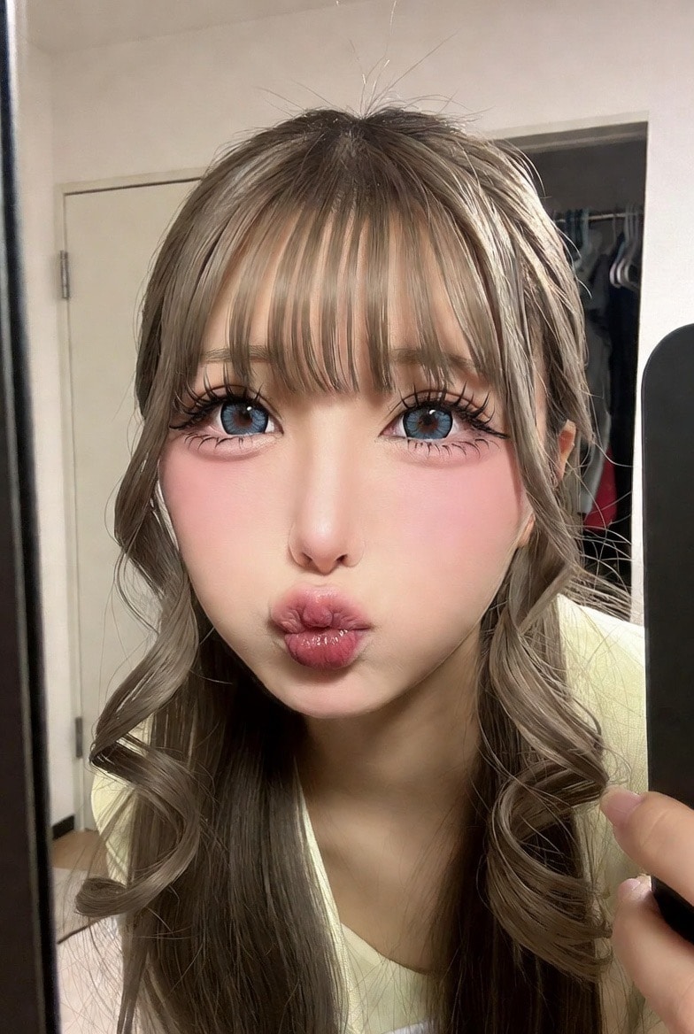 ギャルのキス顔