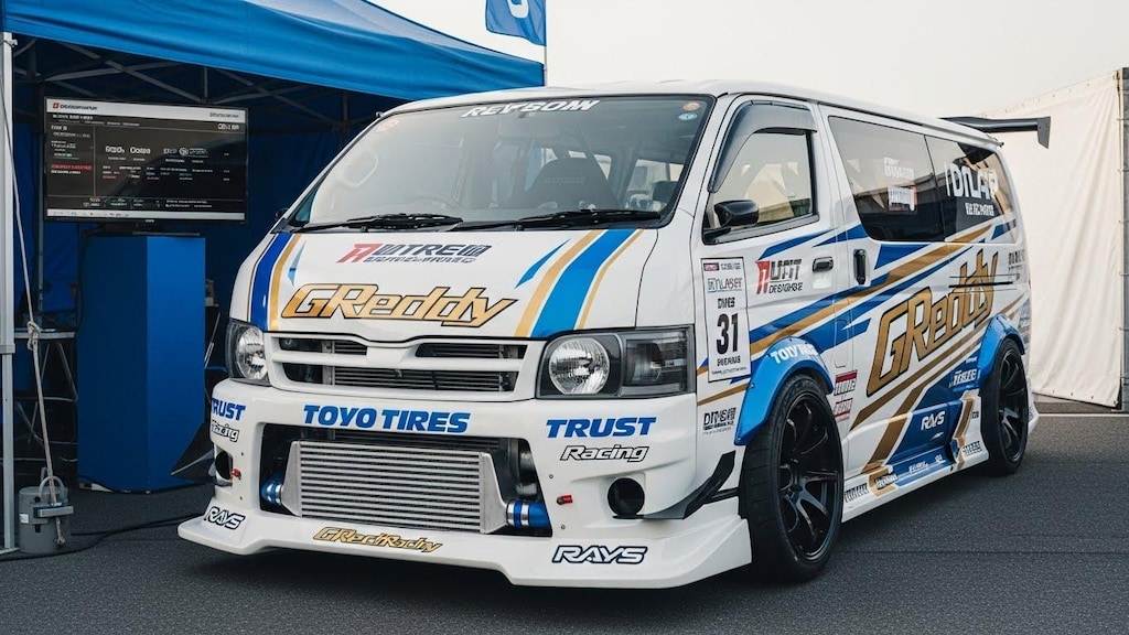 トーヨータイヤハイエース