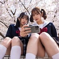 自撮りとパンチラJK 9枚目