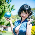 家の前でセクシーに 3枚目