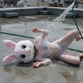 汁だく着ぐるみ 3枚目
