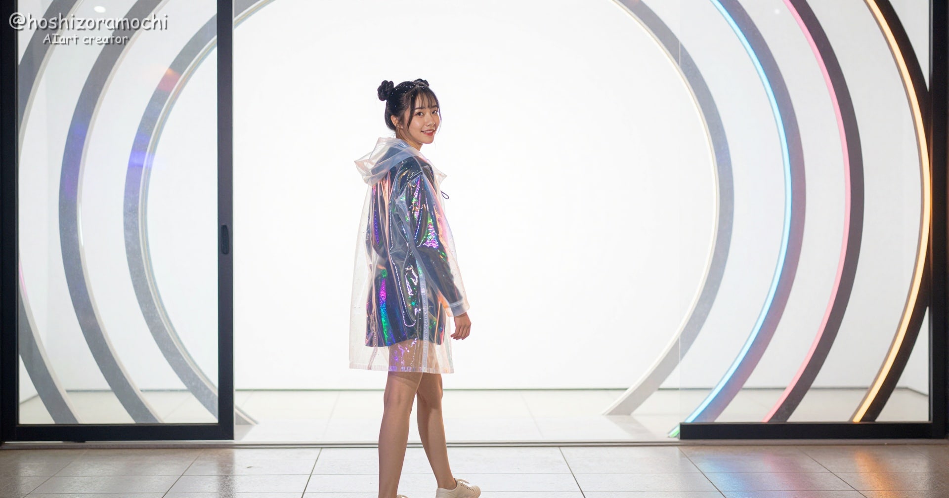 プリズム・レイヤー｜近未来の光に包まれる、ホログラムドレスのシームレス・ガール🌈✨🛸🔮