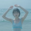 ブルーの水着 2枚目