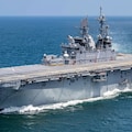 LHA-7 USS TRIPOLI 4枚目