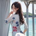 水着少女 2枚目