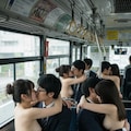 痴女が乗ってくるバス 8枚目