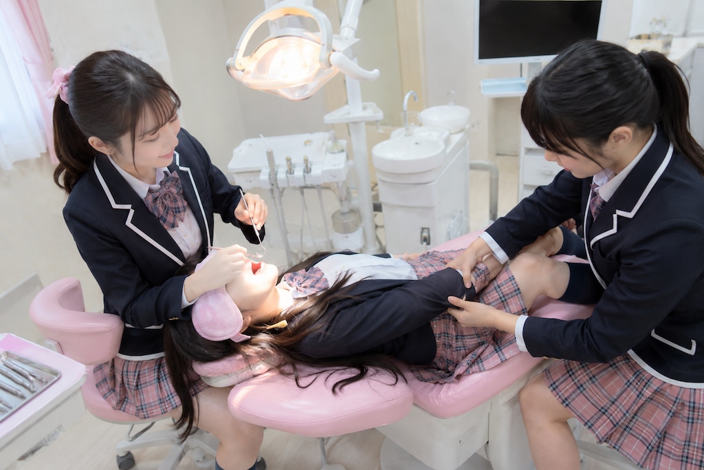 歯医者に通う女の子