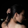あで-やか【艶やか】 女性が美しくなまめかしいさま。 8枚目