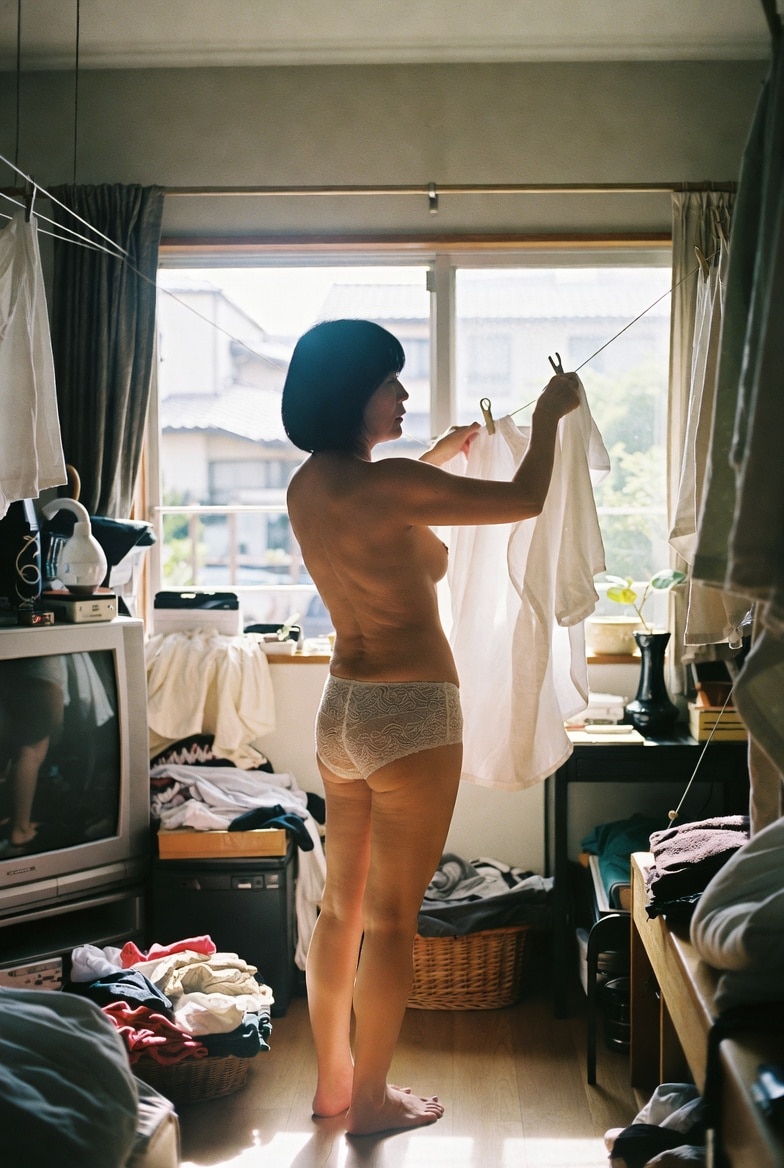 公団住宅の女（一部）
