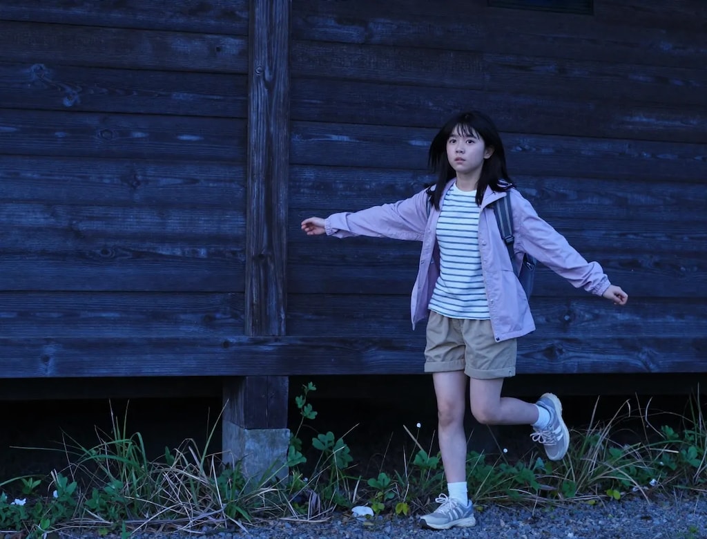 冒険する女の子　１