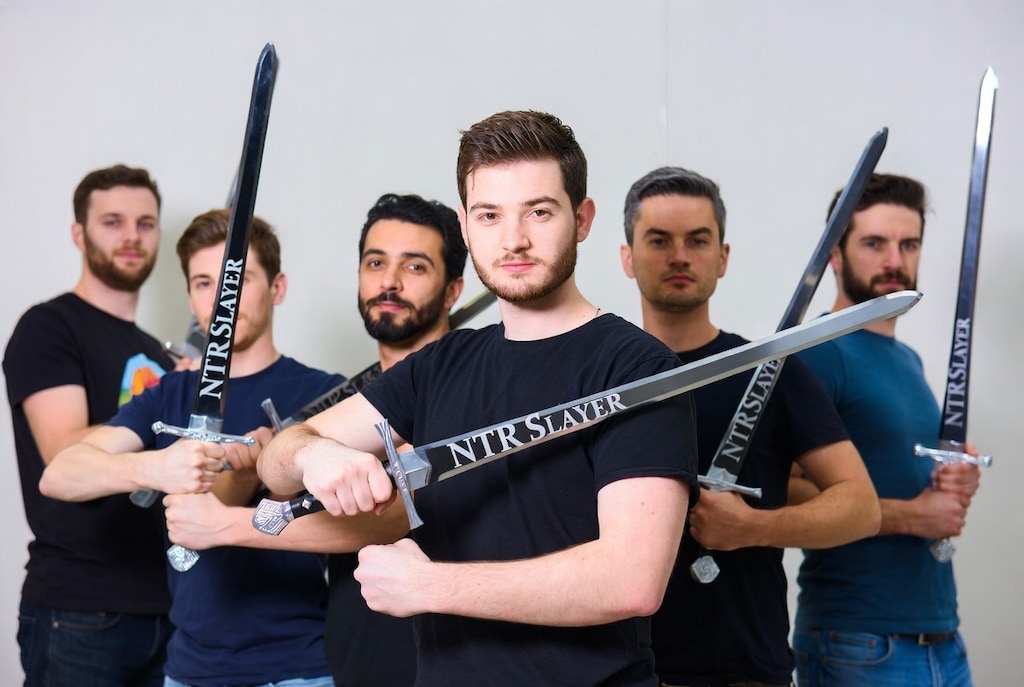 フリー素材　NTR Slayers