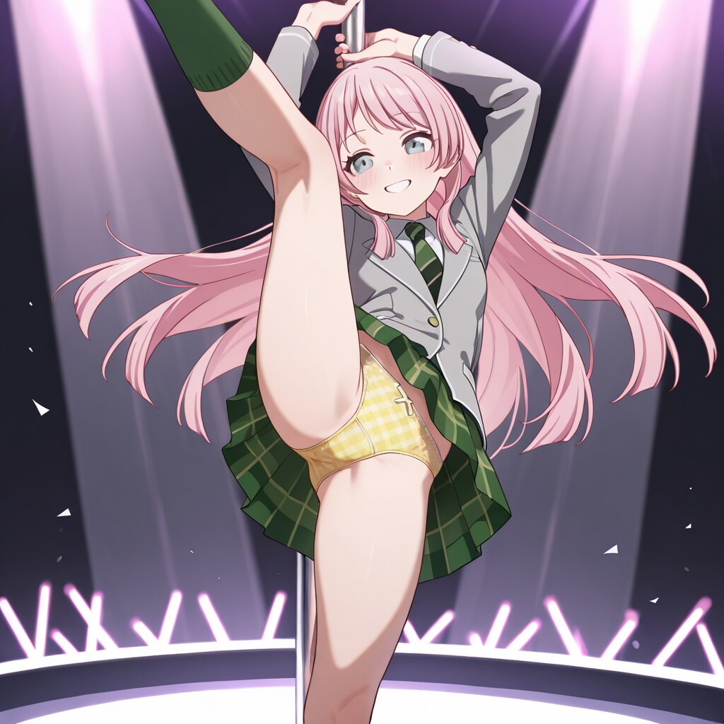 千早愛音がポールダンスしてパンチラ