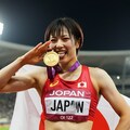 陸上女子、金メダル 4枚目