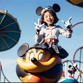 ●●ランドで遊ぶ女子高生 2枚目