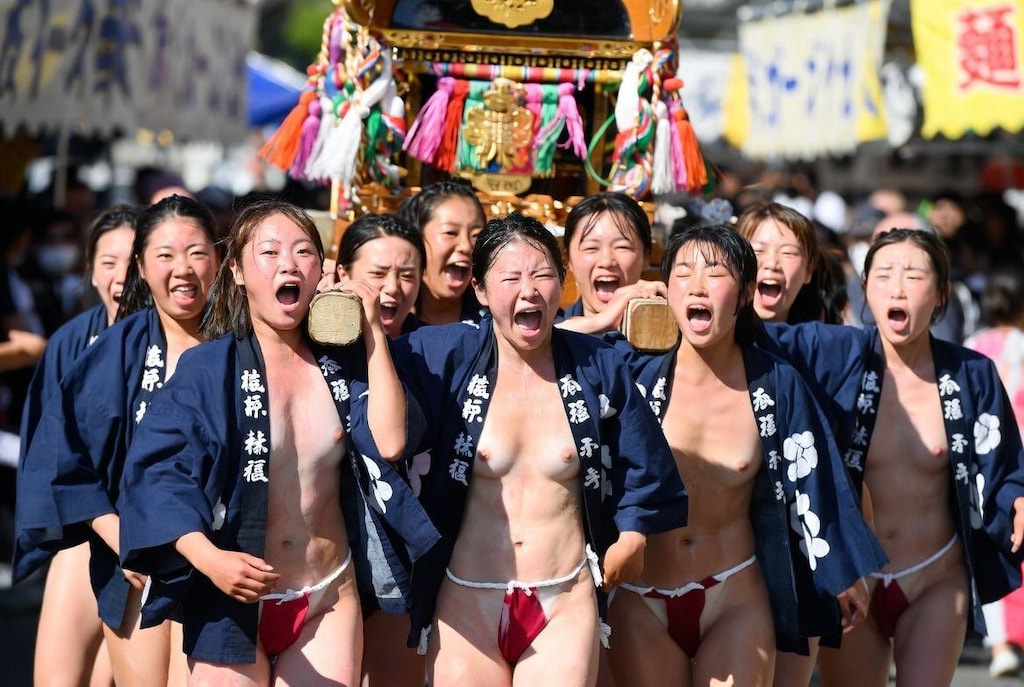 女の裸祭り3