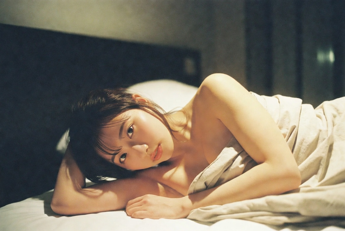 美女とホテル260719