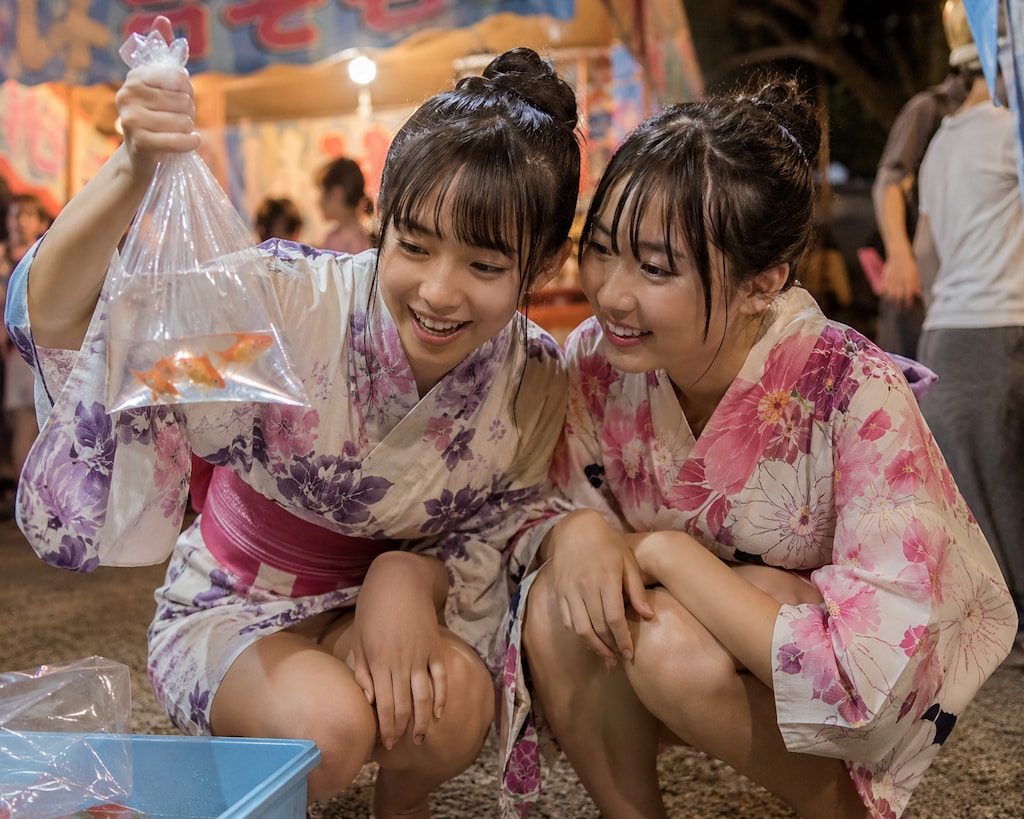 健全に金魚すくい