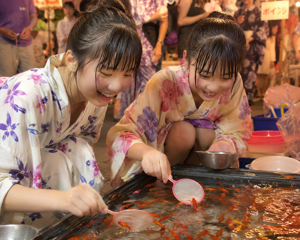 健全に金魚すくい
